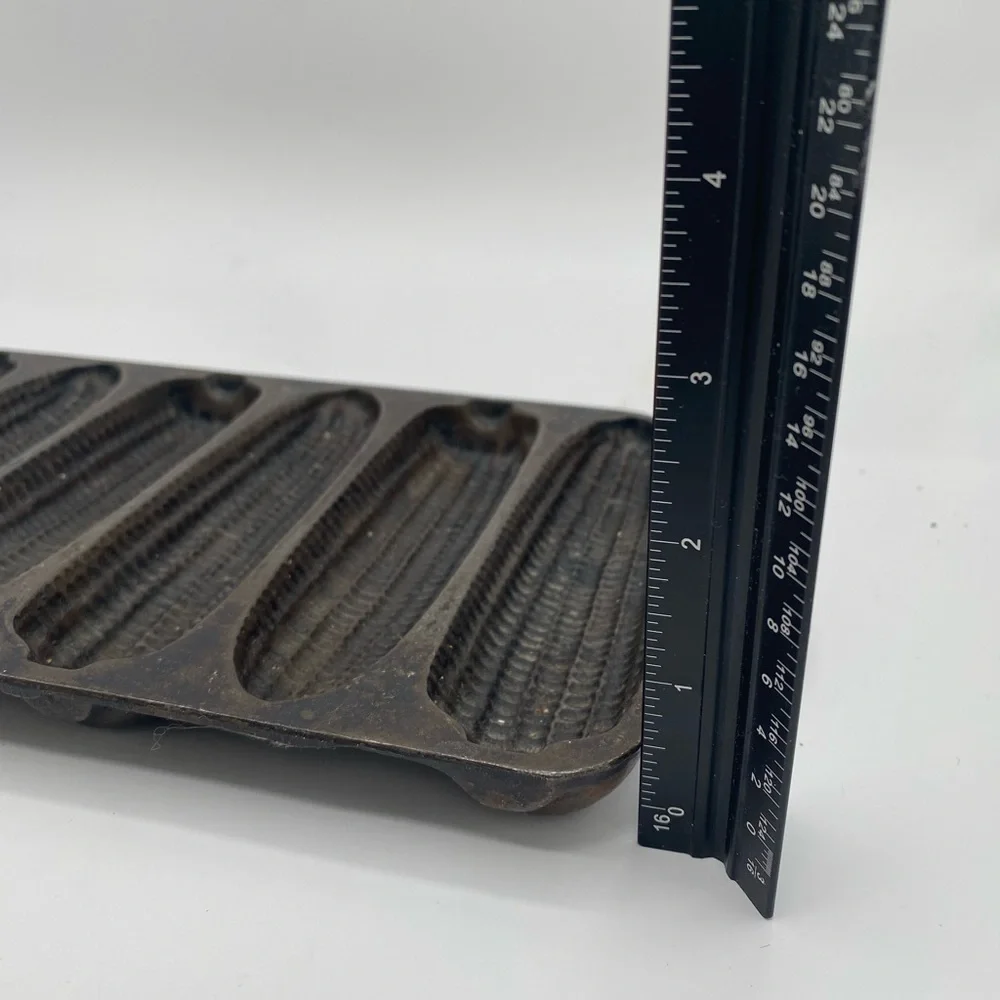 Cast Iron Cornstick Pan 7 Slot Cornbread Mold -Made in USA H Mark